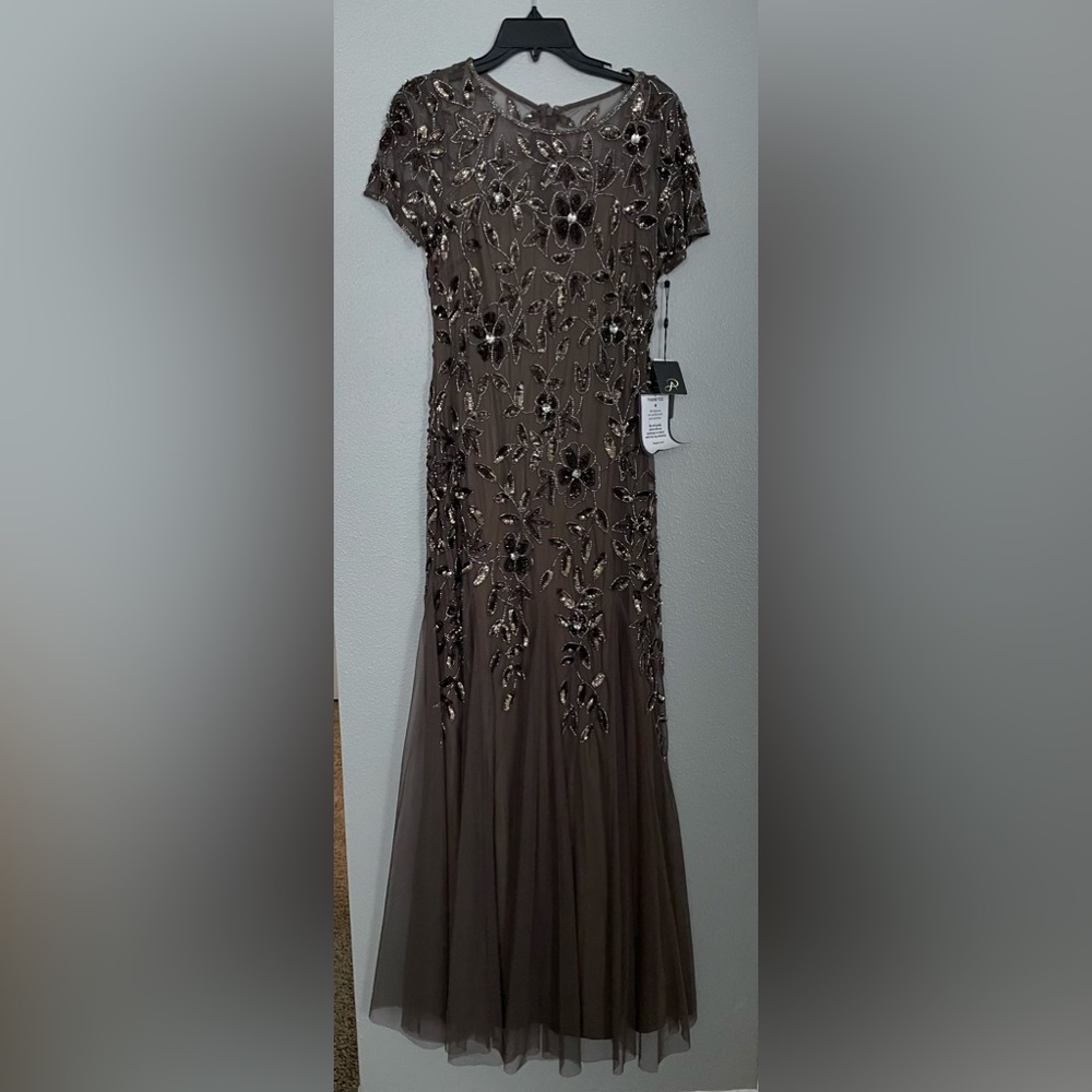 Size 10 gown new.